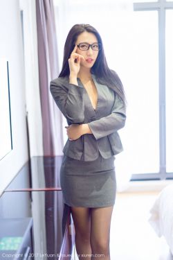 穿成淫攻世界里的小受h